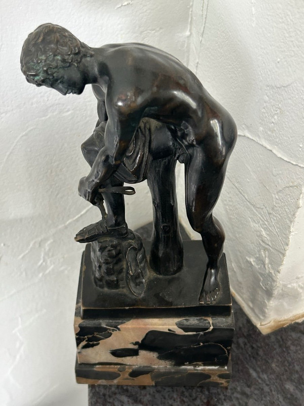 Bronzo dopo l'antichità - Hermès attacca il suo sandalo - Cincinnatus Antica Grecia