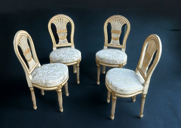 Suite Of Four Louis XVI Style Hot Air Balloon Chairs - Lacquered And Gilded Wood