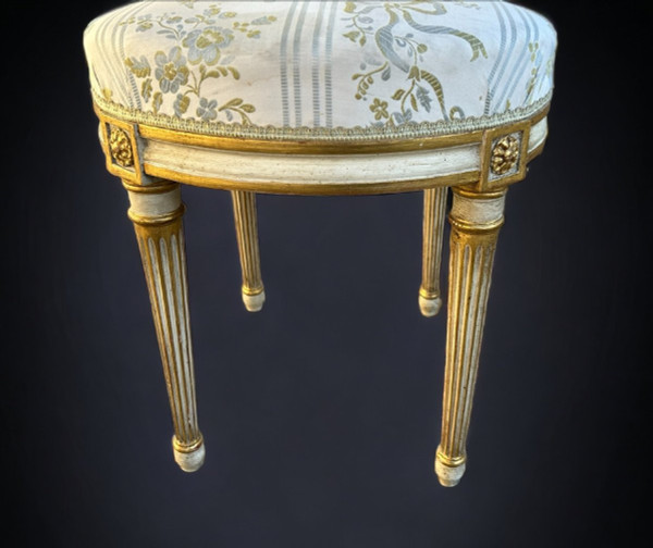 Suite Of Four Louis XVI Style Hot Air Balloon Chairs - Lacquered And Gilded Wood