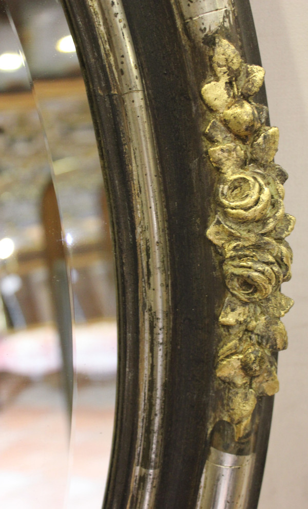 Specchio nuziale ovale, coppia di uccelli, foglia oro e patina, vetro molato 65 x 109 cm