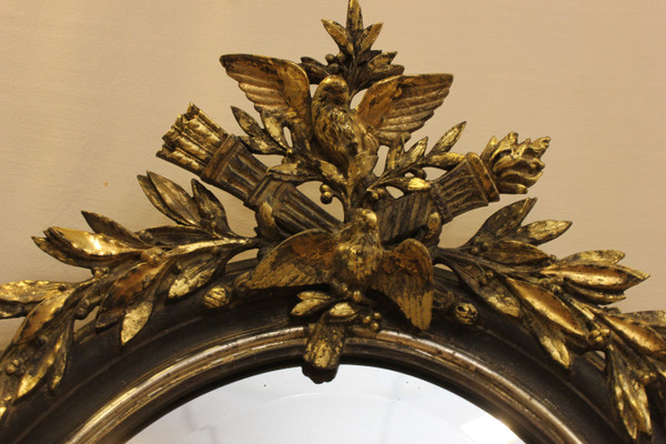 Specchio nuziale ovale, coppia di uccelli, foglia oro e patina, vetro molato 65 x 109 cm