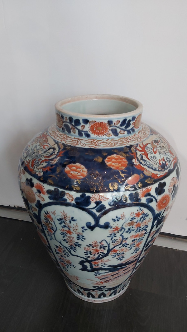 Vaso coperto Imari XIX secolo