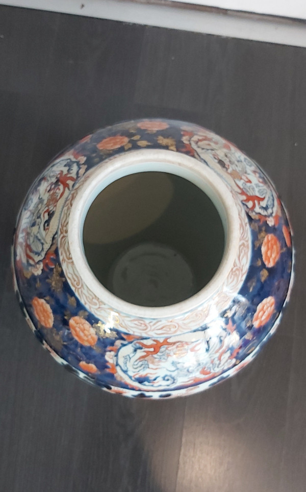 Vaso coperto Imari XIX secolo