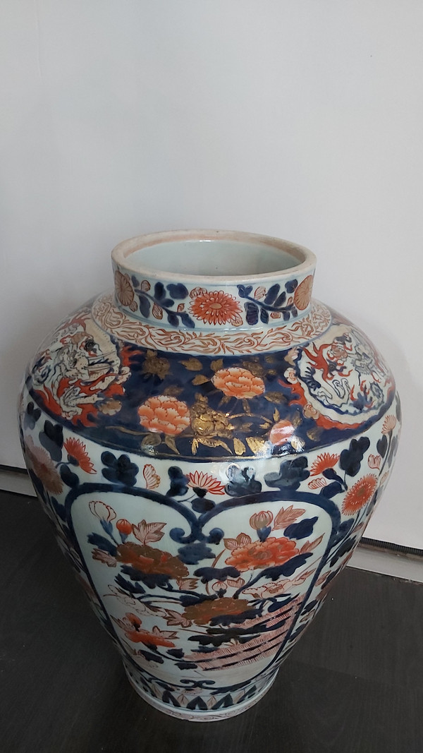 Vaso coperto Imari XIX secolo