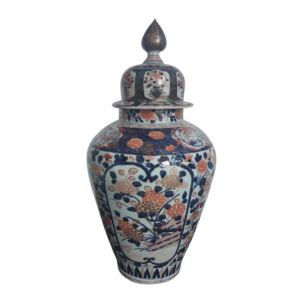 Vaso coperto Imari XIX secolo