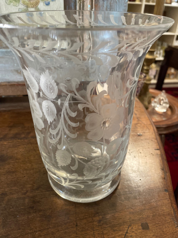 Vase cristal gravé 