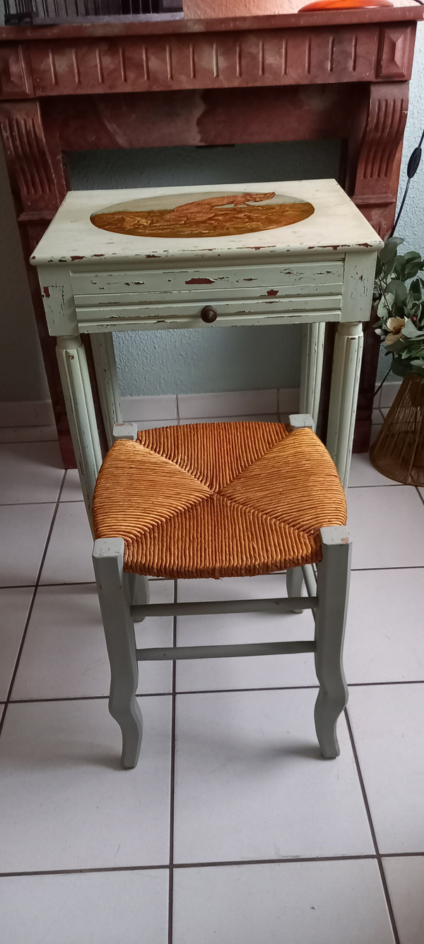 Bureau d'écolier XIXème avec éléments décoratifs
