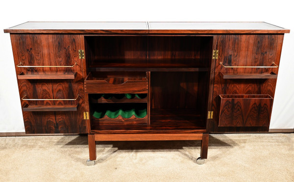 Bar Scandinave à Roulettes en Palissandre de Rio, signé Torbjørn Afdal pour Bruksbo – 1960