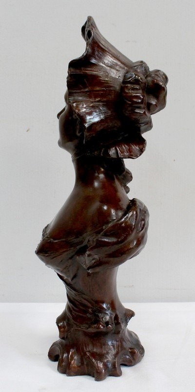 “Donna con cappello” in bronzo di Meslais – Inizio XX secolo