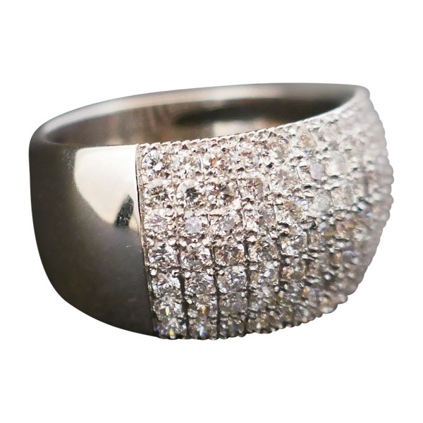 Anello con diamante Pavement, oro bianco 18 carati.