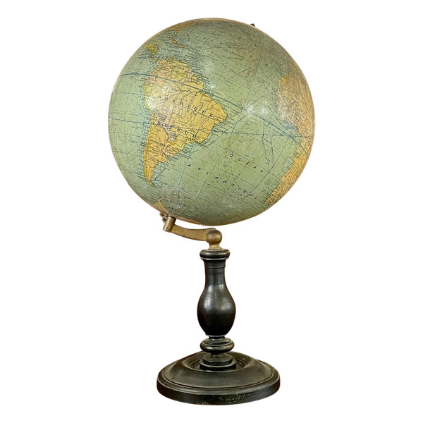 Terrestrial Globe G. Thomas, Between 1925 and 1935