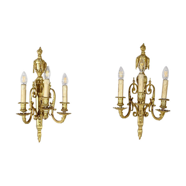 Pair of bronze wall lights, Louis XVI style - 1st part 19th century