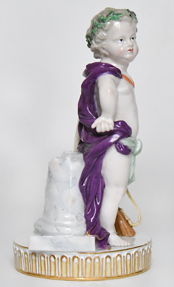 Meissen porcelain statuette of a hunting Putti, Model G54