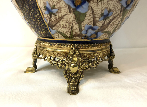 KG LUNEVILLE ancien et grand cache pot en faïence émaillé monté sur bronze