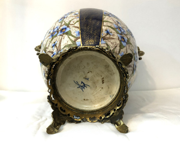 KG LUNEVILLE ancien et grand cache pot en faïence émaillé monté sur bronze