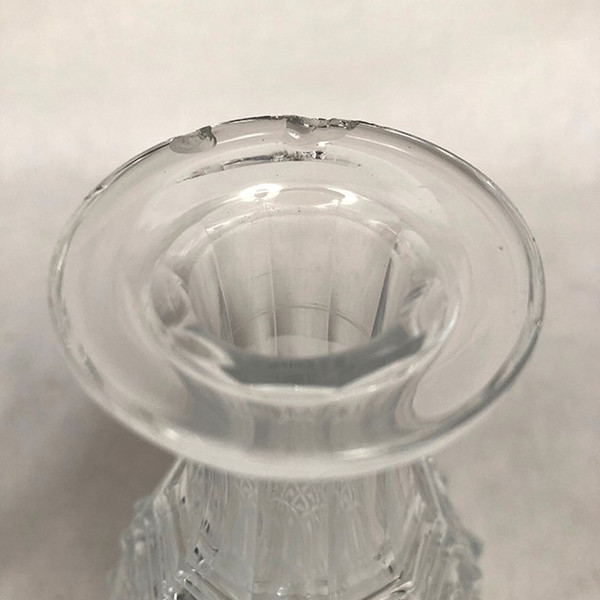 Mobile per liquori in latta dipinta del XIX secolo, caraffe e bicchieri attribuiti alla cristalleria Le Creusot