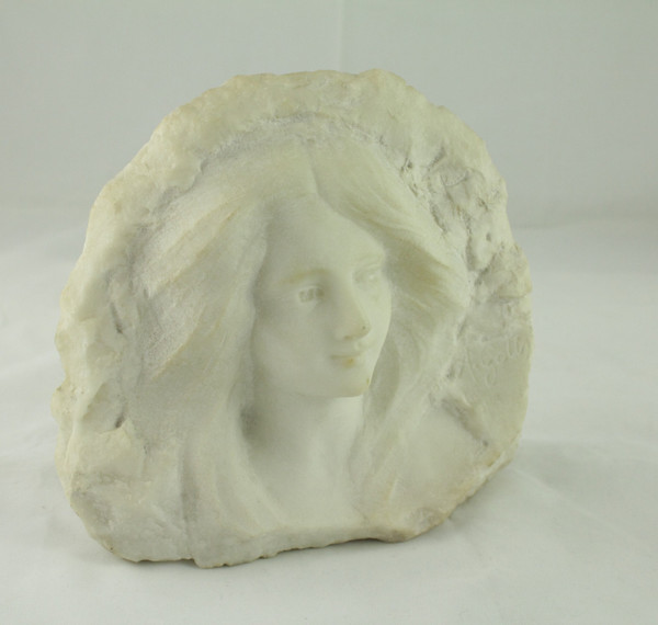 Marmor-Hochrelief-Skulptur 'Porträt einer jungen Frau' signiert A. Gotis