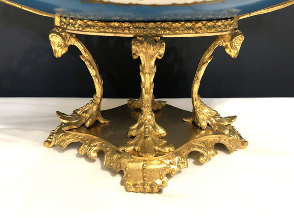 Superba ciotola / centrotavola in porcellana di Sèvres e bronzo dorato XIX secolo