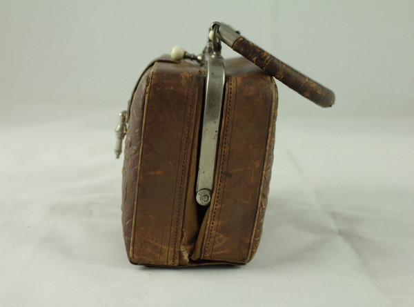 Petit sac en cuir gaufré époque Victorienne, Angleterre, fin 19ème siècle