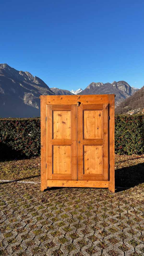 Kleiderschrank Lärche 1700