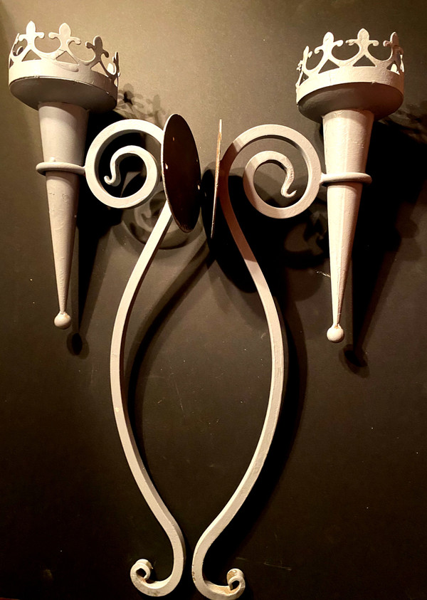 Pair of 1950s "Neo-Moyenageux" style sconces in grey zinc-lacquered iron