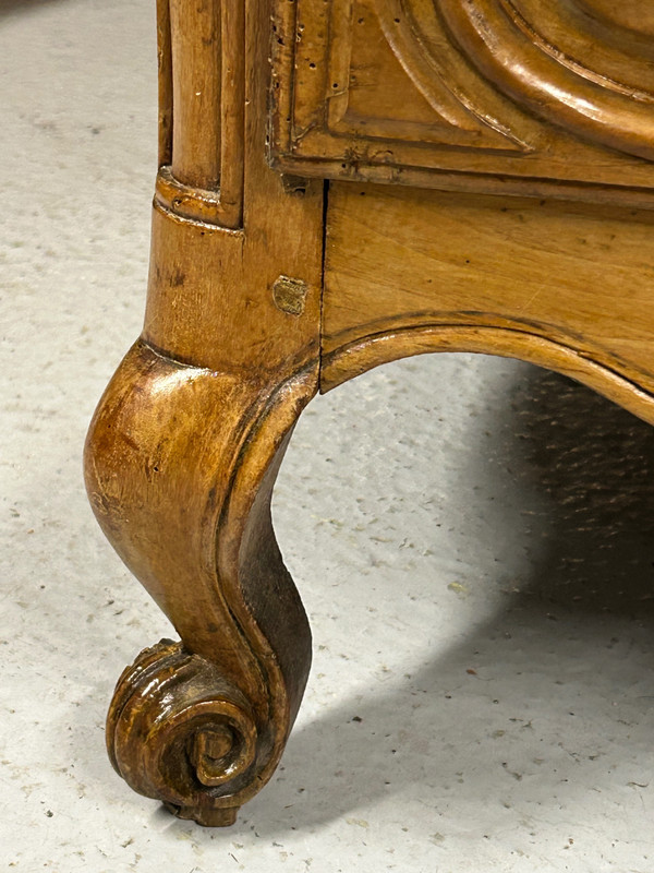 Commode Tombeau Louis XV En Noyer D’époque XVIIIème siècle 