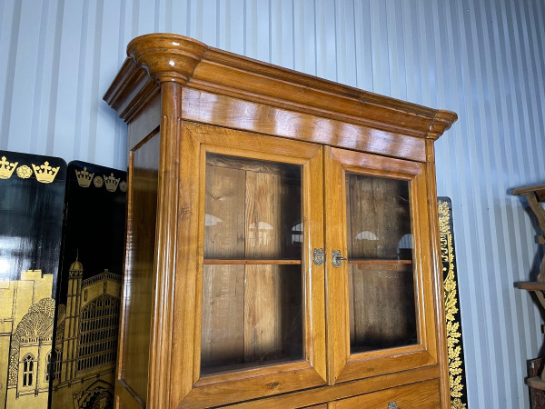 Buffet Haut / Armoire époque Louis XVI En Noyer Blond
