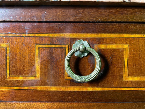Commode De Style Louis XVI En Marqueterie