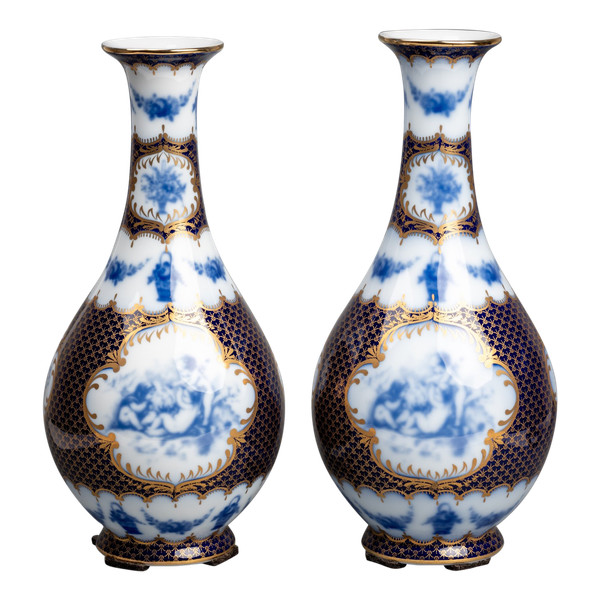 Paire de vases en porcelaine de Sèvres, XIXe siècle 