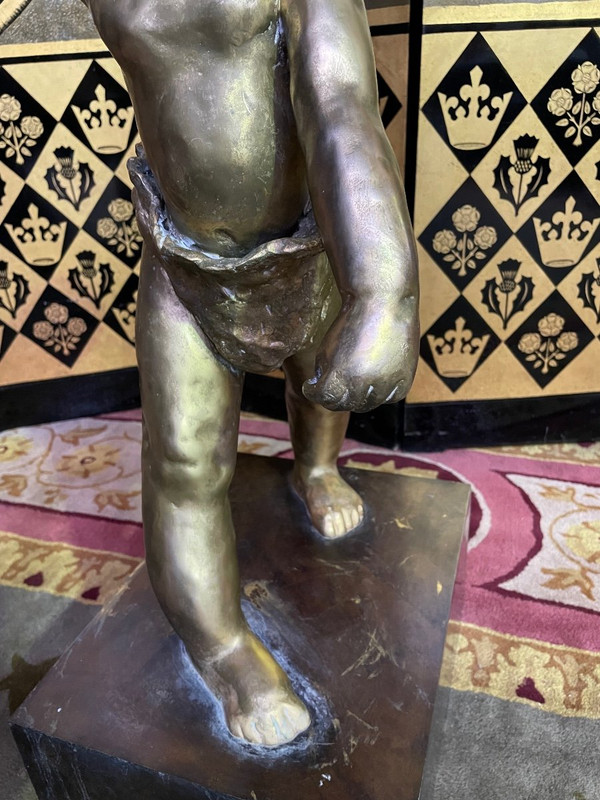 Bronze à L’enfant portant une étoile de David signé ANNOUK DUPONT 1/8