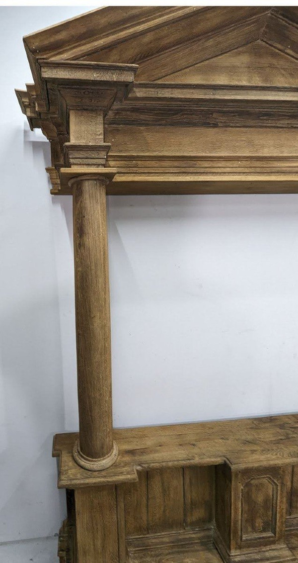 Grande altare neoclassico in legno di quercia, inizi del XIX secolo