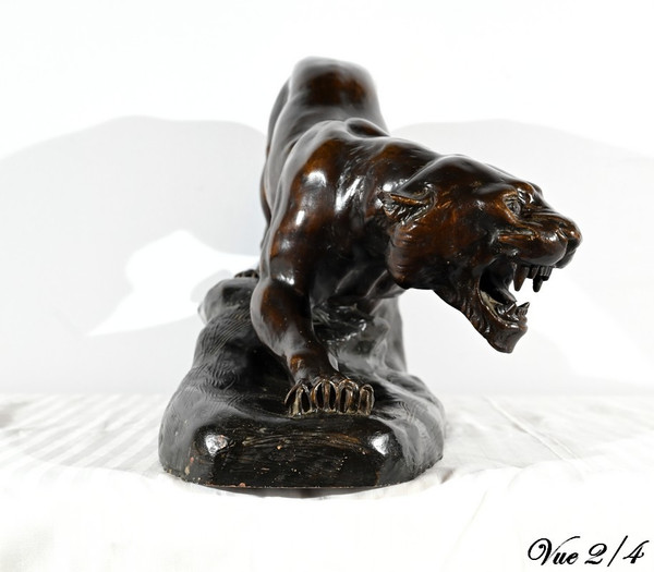 Scultura in terracotta "Tigre in caccia", firmata T.Cartier - Inizio del XX secolo