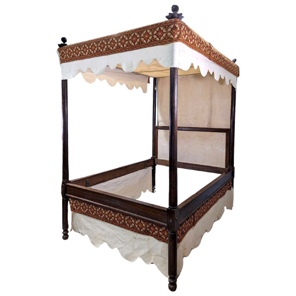 Himmelbett im Renaissance-Stil, 19. Jahrhundert