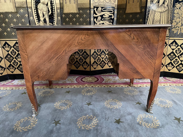 Bureau Plat Style Louis XV - Transition En Marqueterie