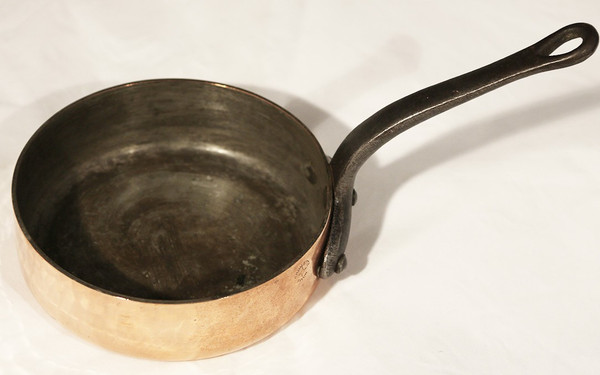 Small Chomette Flavor 20th century copper frying pan