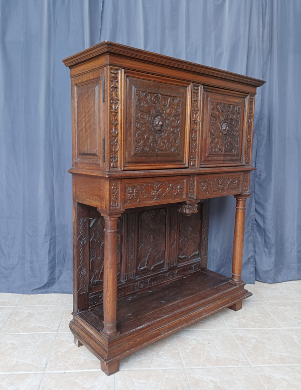 Renaissance-Sideboard aus geschnitzter Eiche