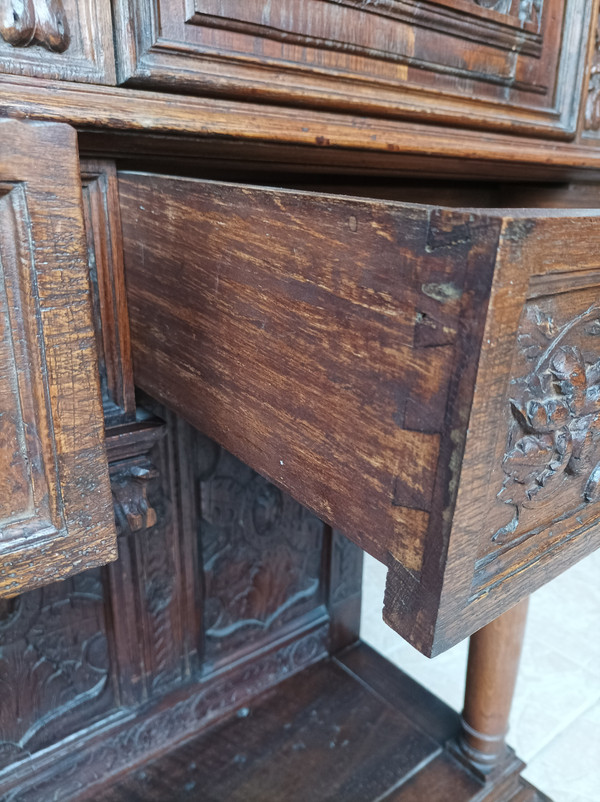 Renaissance-Sideboard aus geschnitzter Eiche