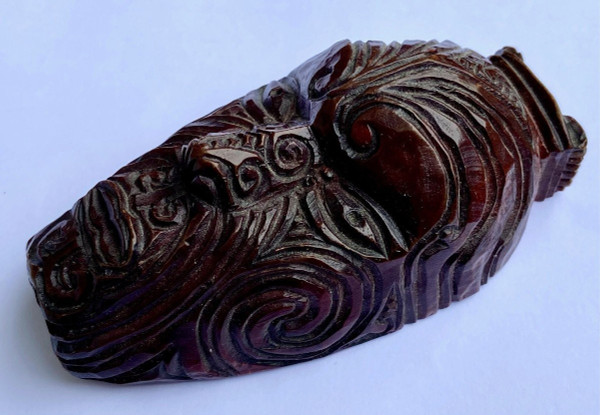 Nuova Zelanda, Popolo Maori, anni '30/'50, Maschera in legno in miniatura "koruru Parata".