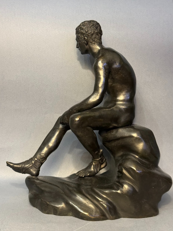 Scultura in bronzo ''Hermes seduto'' o ''Mercurio a riposo'' del Grand Tour