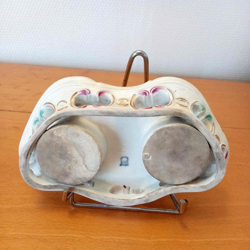 Encrier en porcelaine: Vienne (Autriche)  XVIIIème siècle.