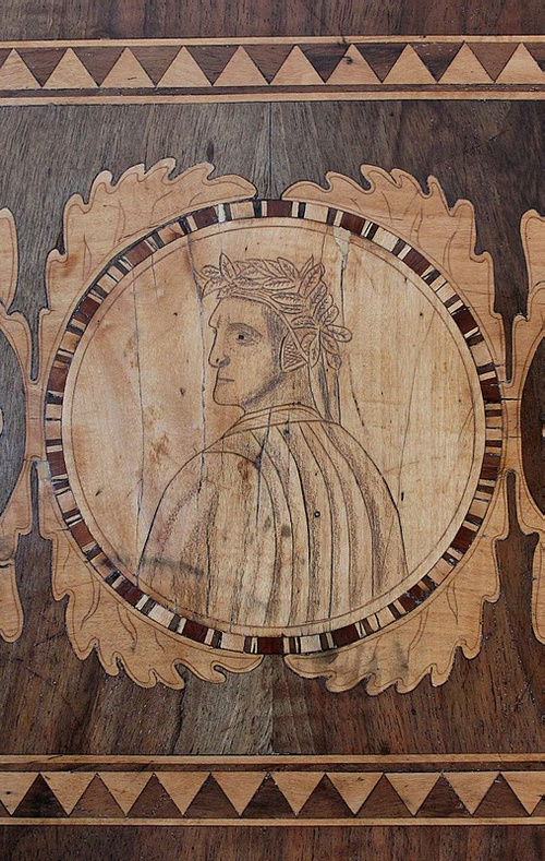 Inlaid Gueridon Table, in Walnut and Light Wood - 2nd part of the 19th century