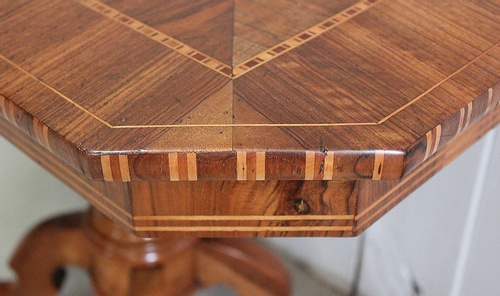 Inlaid Gueridon Table, in Walnut and Light Wood - 2nd part of the 19th century
