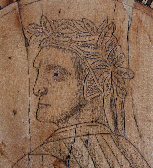 Inlaid Gueridon Table, in Walnut and Light Wood - 2nd part of the 19th century