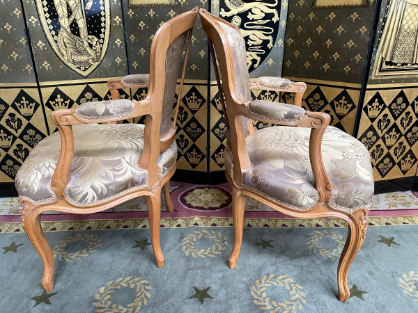 Pair De Fauteuils Cabriolets De Style Louis XV