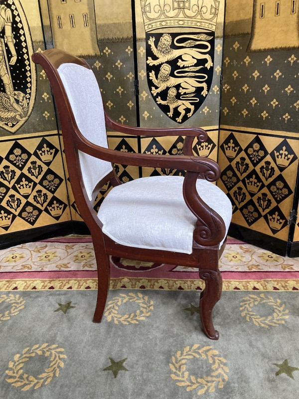 Poltrona in mogano del periodo del restauro