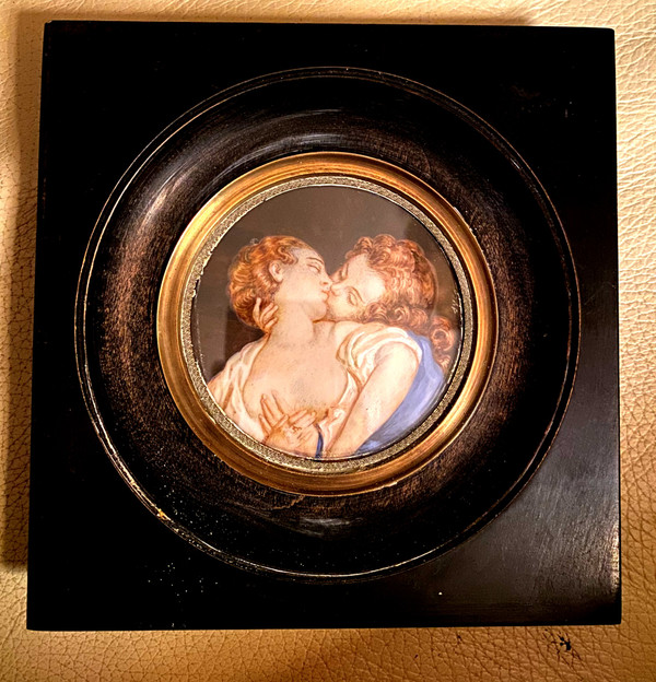 Beautiful miniature on ivory "the kiss" from the 19th century, this charming, torrid work of Fragonard