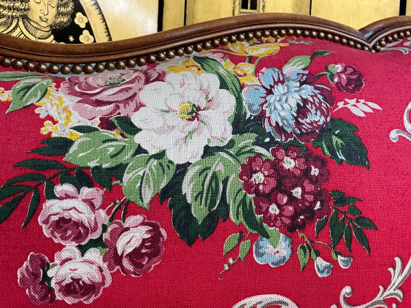 Lit Capitonné De Style Louis XV