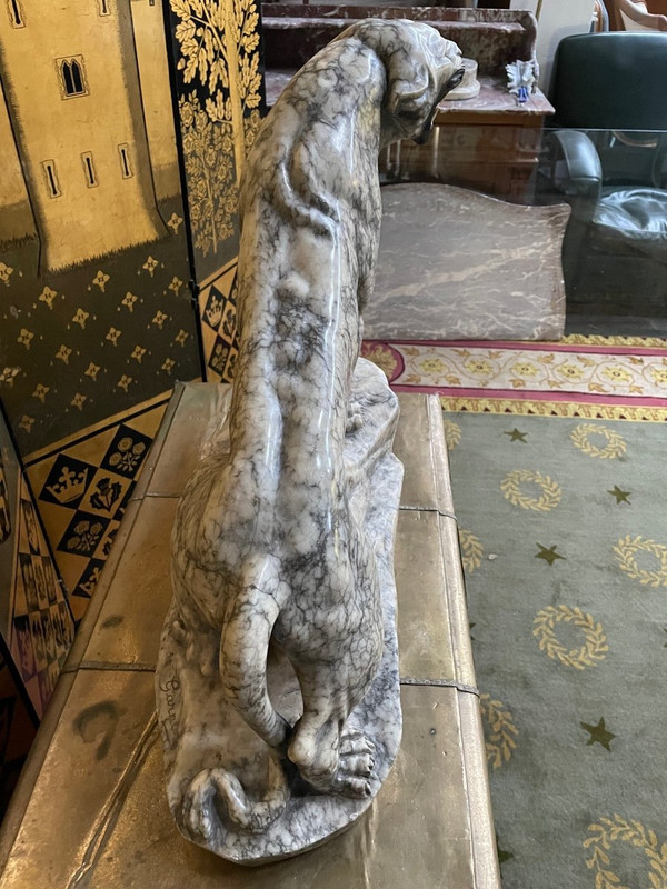 Scultura in marmo Pantera firmata Garnier