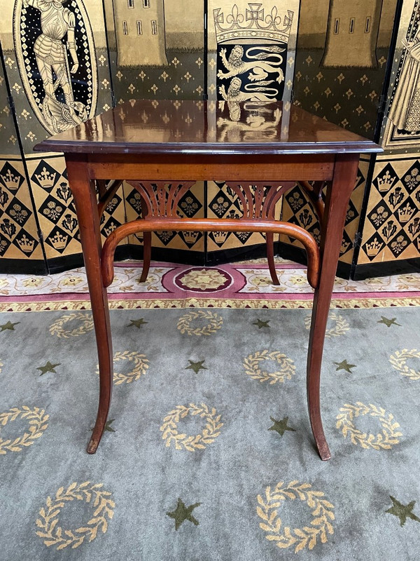Bugholz-Papptisch – Herman Non Thonet