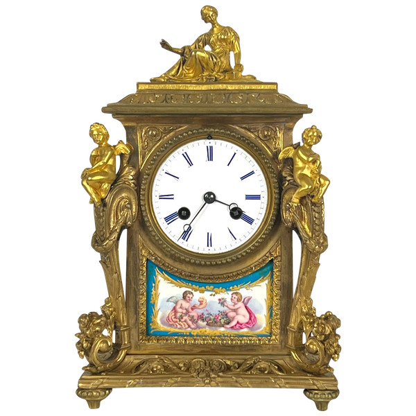 19th CENTURY CLOCK IN GILT BRONZE AND SÈVRES PORCELAIN DECORATED WITH CHARACTERS